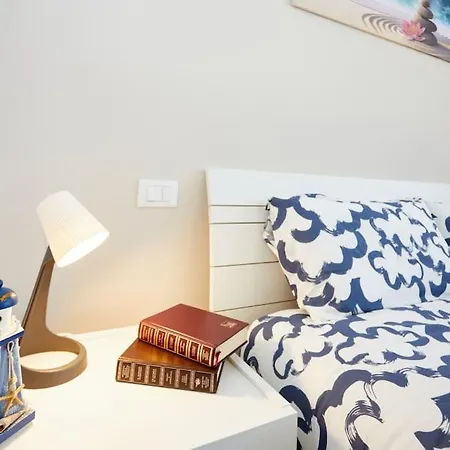 Lux Centro Ac Parking דירה *