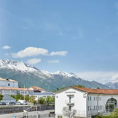 Lux Centro Ac Parking אוויאנו