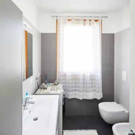 Lux Centro Ac Parking